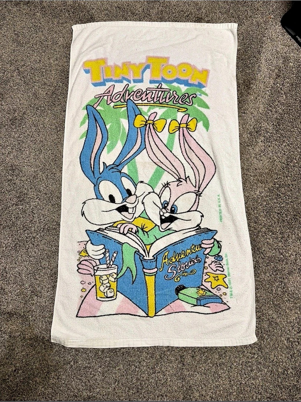 Looney Tunes Adventures Beach Towel White & Blue